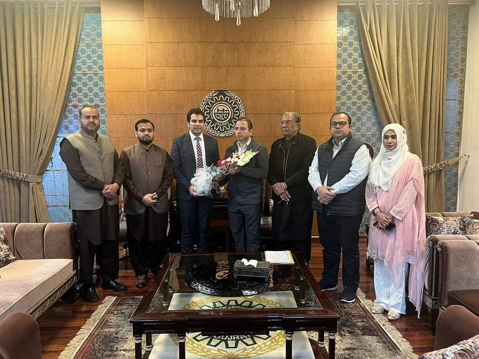 A special meeting was held at The Gujrat Chamber of Commerce & Industry with Mr. Asif Ali Farrukh, Managing Director Punjab Small Industrial Estate Corporation , Gujrat Chamber Small Industrial Estate Committee and other PSIC officials.