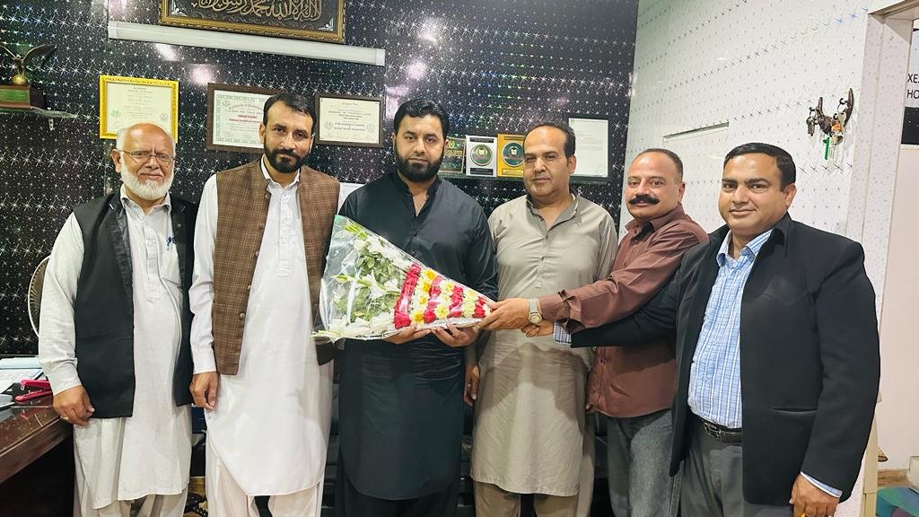 Gujrat Chamber of Commerce & Industry #renewal_help_desk was organized at Nadeem Tax Law Associates G.T.S chowk Gujrat for the #membership renewal of members of #GtCCI.