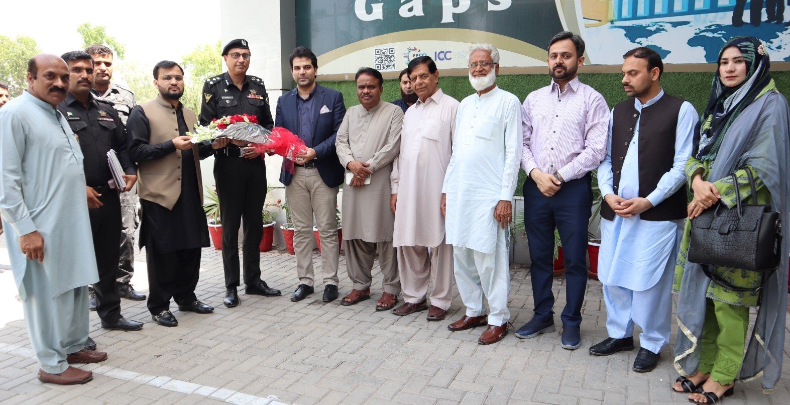 Mr. Muhammad Nayyer Shafiq #Collector, #Collectorate of #Customs #Sialkot along with Mr. Majid Khan #Inspector visited Gujrat Chamber of Commerce and Industry (1)
