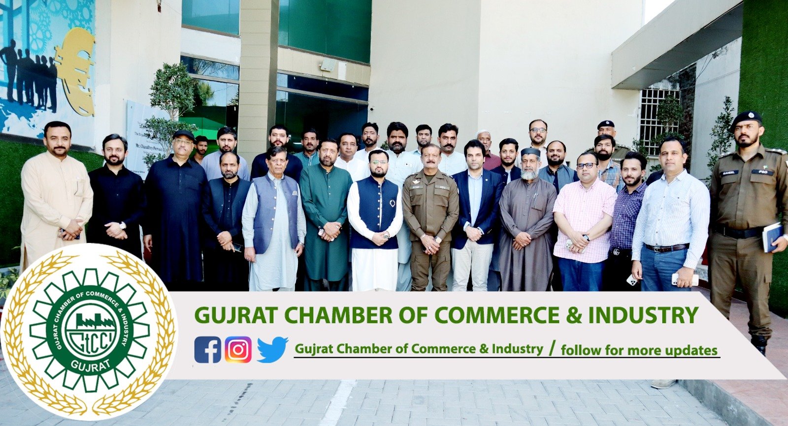 Mr. Syed Asad Muzaffar #DPO Gujrat visited Gujrat Chamber of Commerce & Industry and had a formal meeting session with the #business_community of Gujrat under the #Presidency of Mr. Sikander Ishfaq Razi #President #GtCCI, Ch M Asad Bhtti #SVP and Mr. M Masoom Qamar #VP.