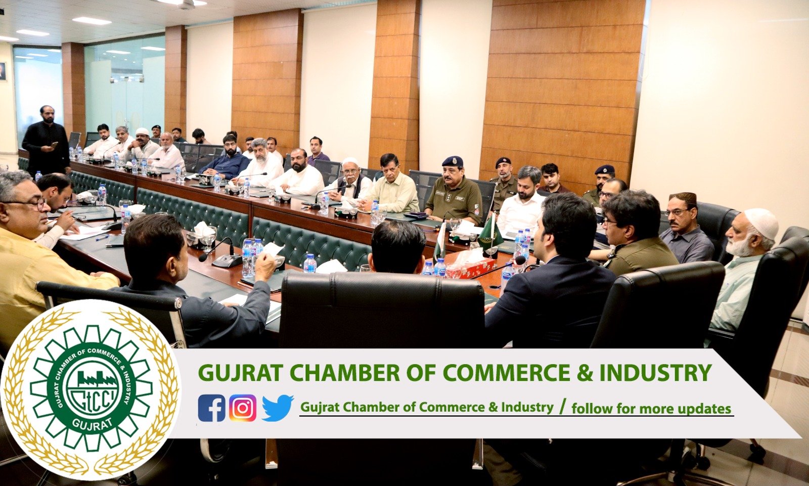 Gujrat Chamber of Commerce and Industry recently held a meeting with Mr. Mustansir Atta Bajwa, the #District_Police_Officer of #Gujrat, to discuss security arrangements for the month of #Muharram.